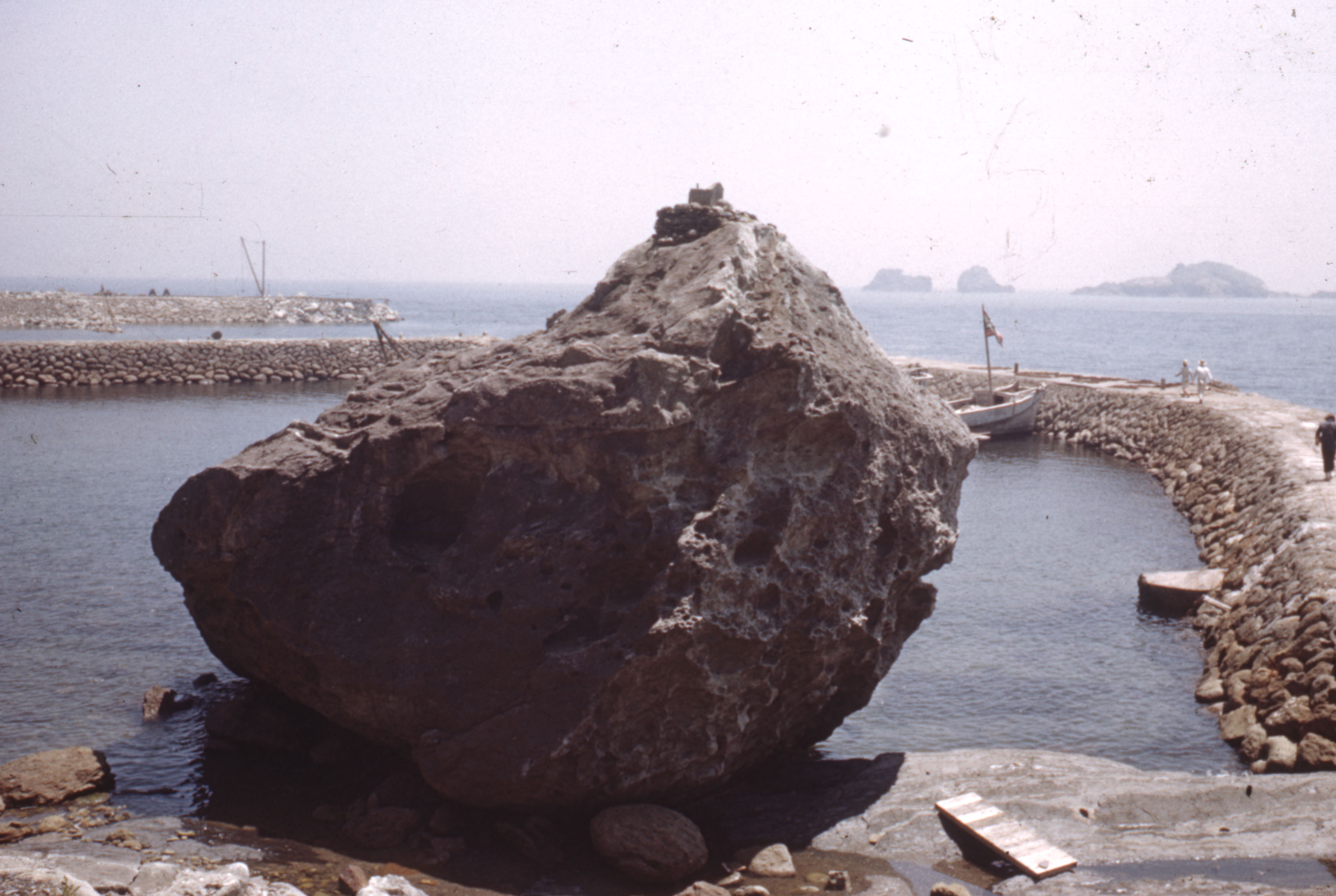 沖之島港湾/